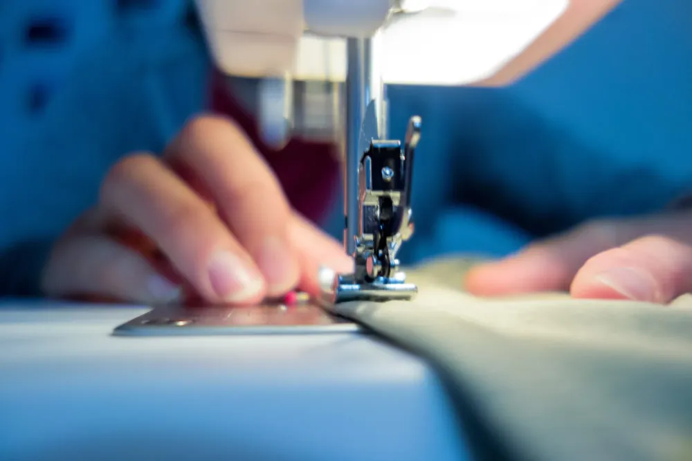 retoucheuse à Avajan